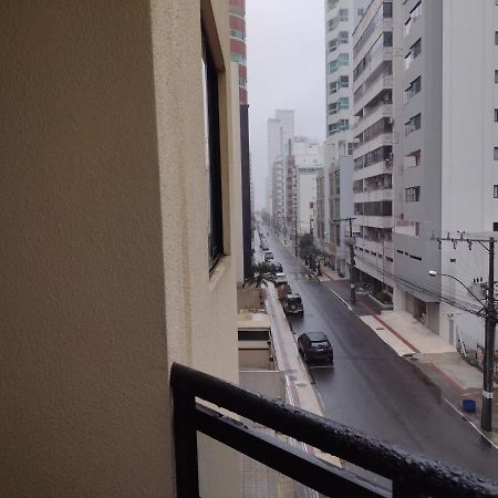Apartamento Balneário Camboriú Esterno foto
